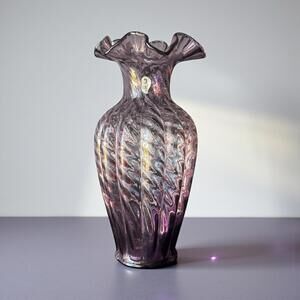 Fenton 10″ Plum Swirl Hand-blown Glass Vase – Vintage Ruffled Rim Collectible